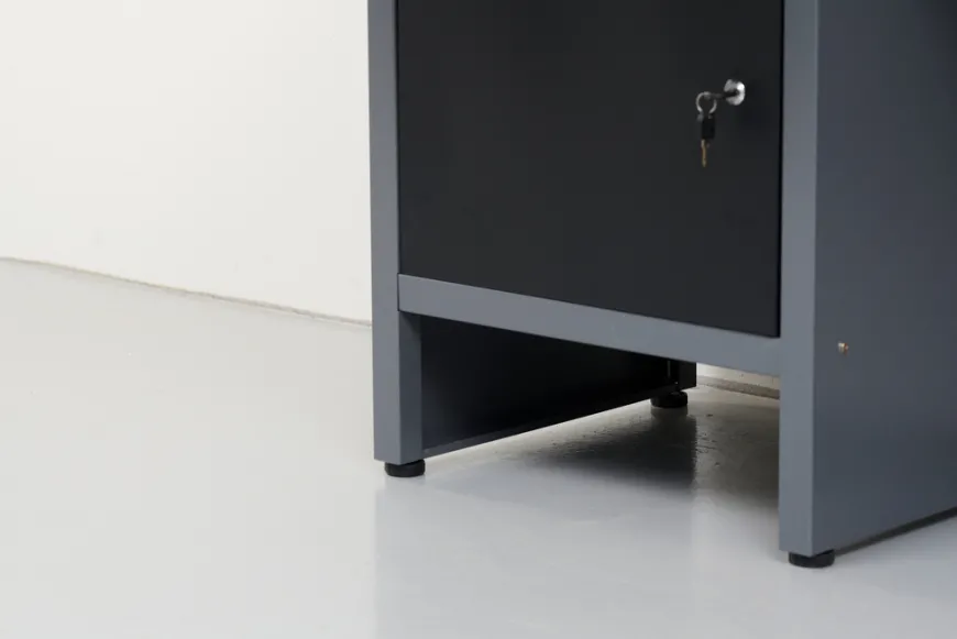 Arbeidsbenk med skap/skuffer 160 x 60 x 85 cm