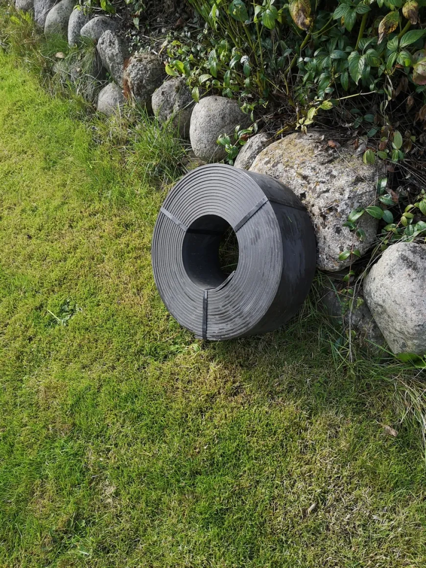 Bedkant 10 meter svart plast
