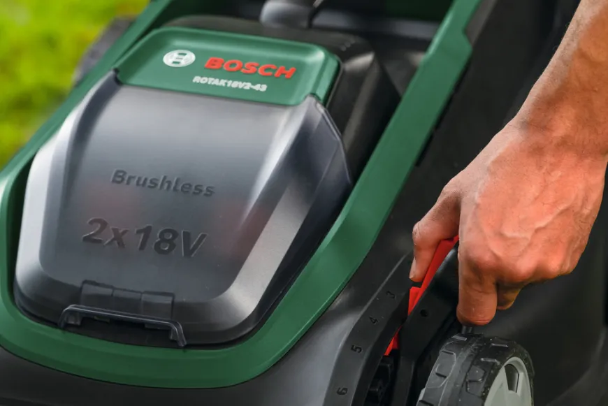 Bosch Rotak 18V-43 batteridrevet gressklipper